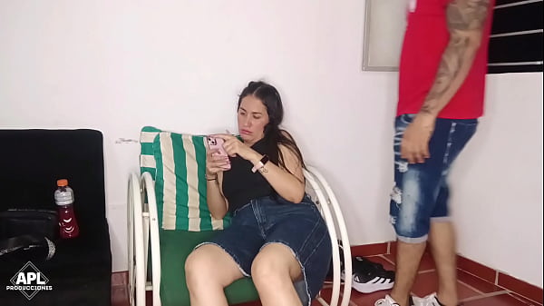 Me gusta llevar amigas a mi casa y follarles sus ricos coños – Parte 1